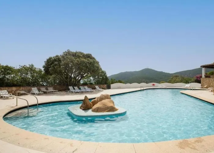 Daire Piscina-costa Smeralda, Loft Immerso Nella Natura Sole Ruiu